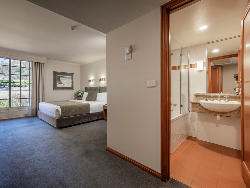 Deluxe-King-May24-01